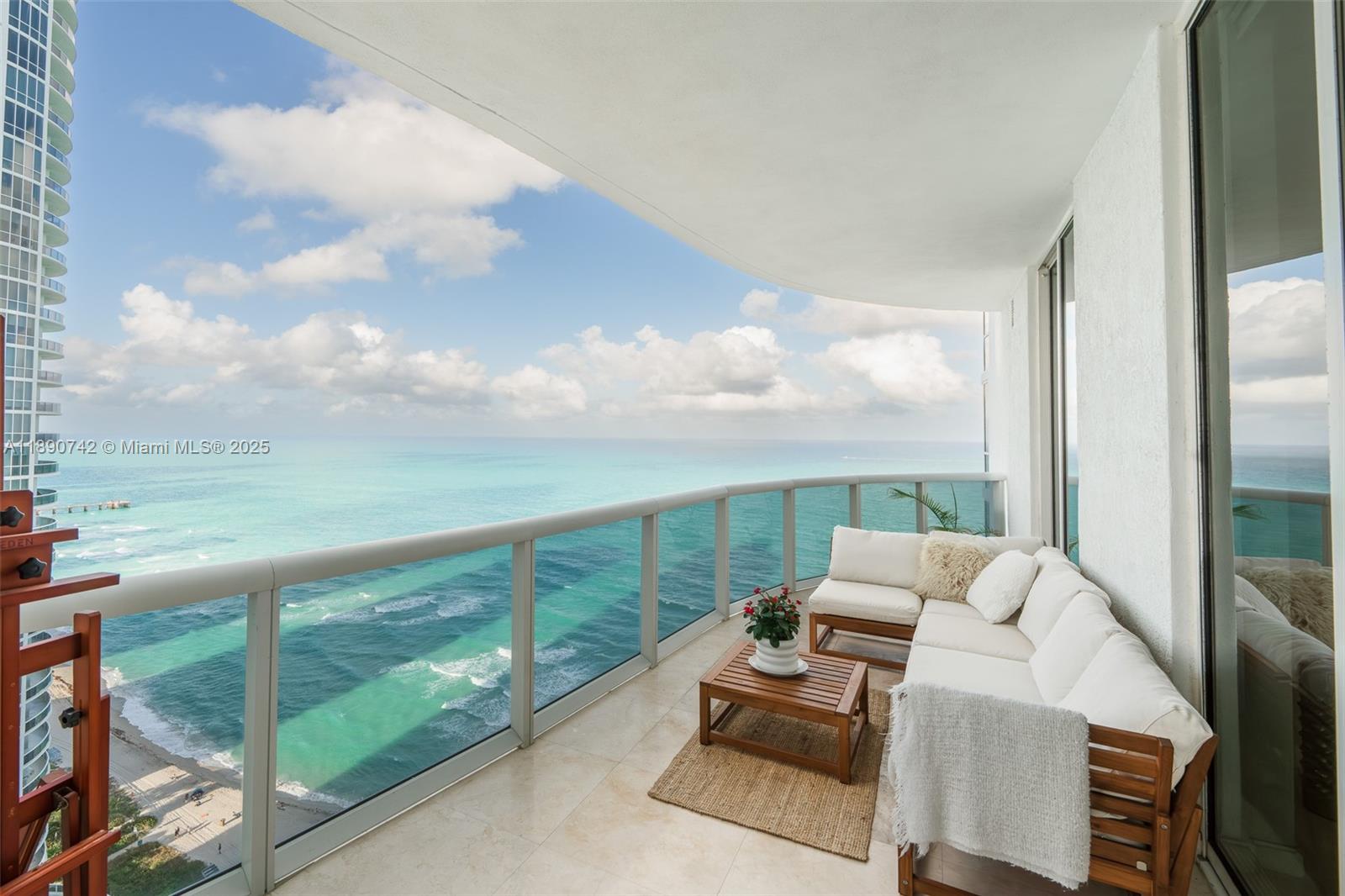 TDR TOWER II CONDO - Residential