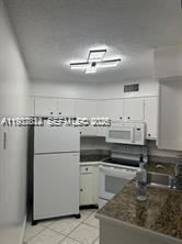 LAKE POINTE CONDOMINIUM N - Residential