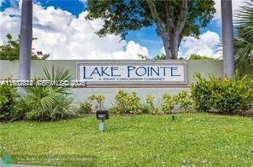 Photo of 212 Lake Pointe Dr #210, Oakland Park, FL 33309 (MLS # A11937814)