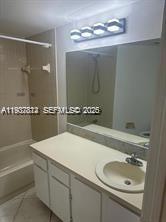 LAKE POINTE CONDOMINIUM N - Residential