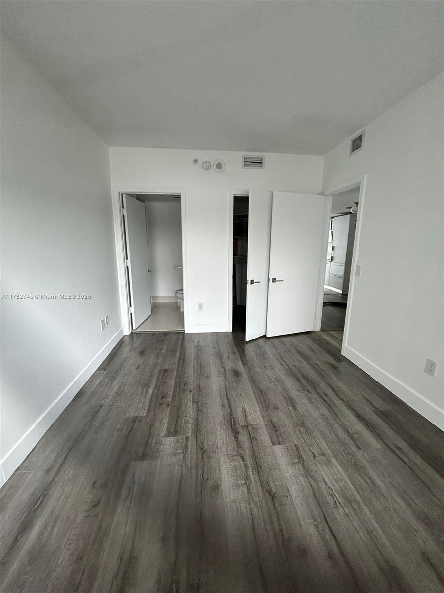 PARAISO BAY CONDO - Residential