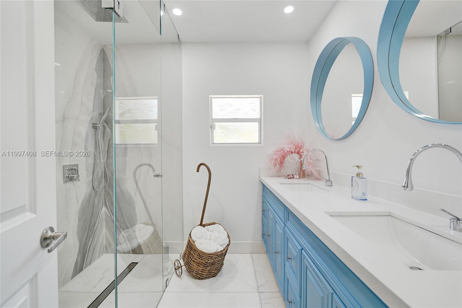 SUNSET TRAILS - Residential