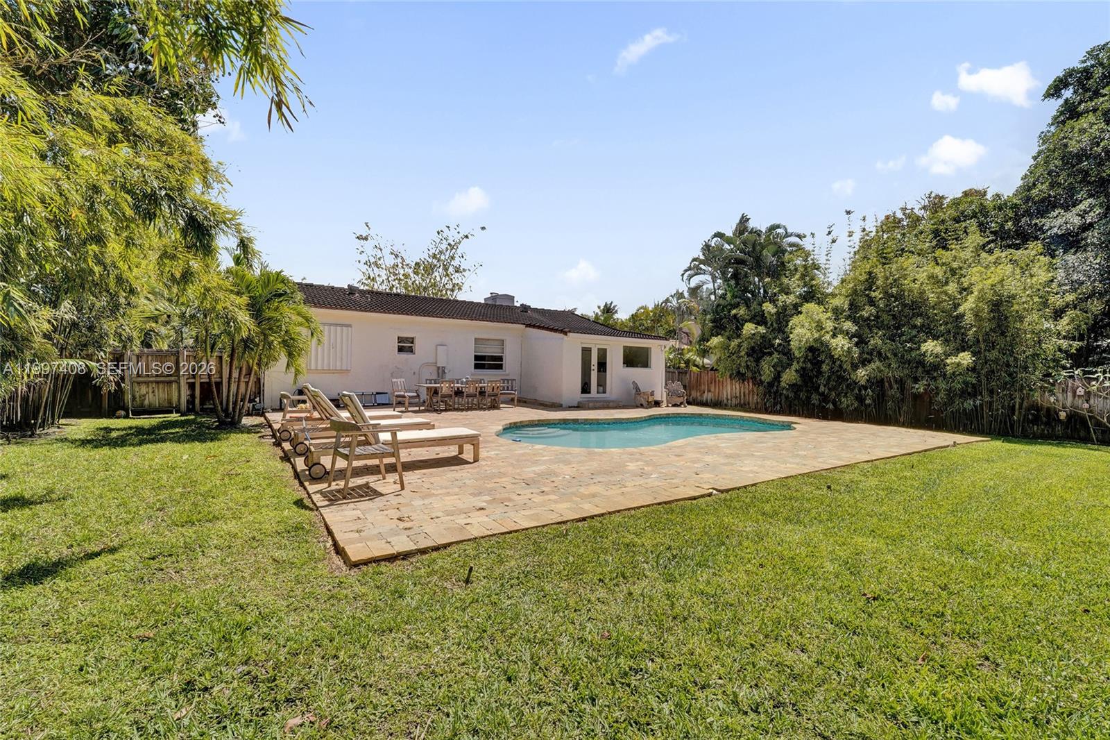 SUNSET TRAILS - Residential