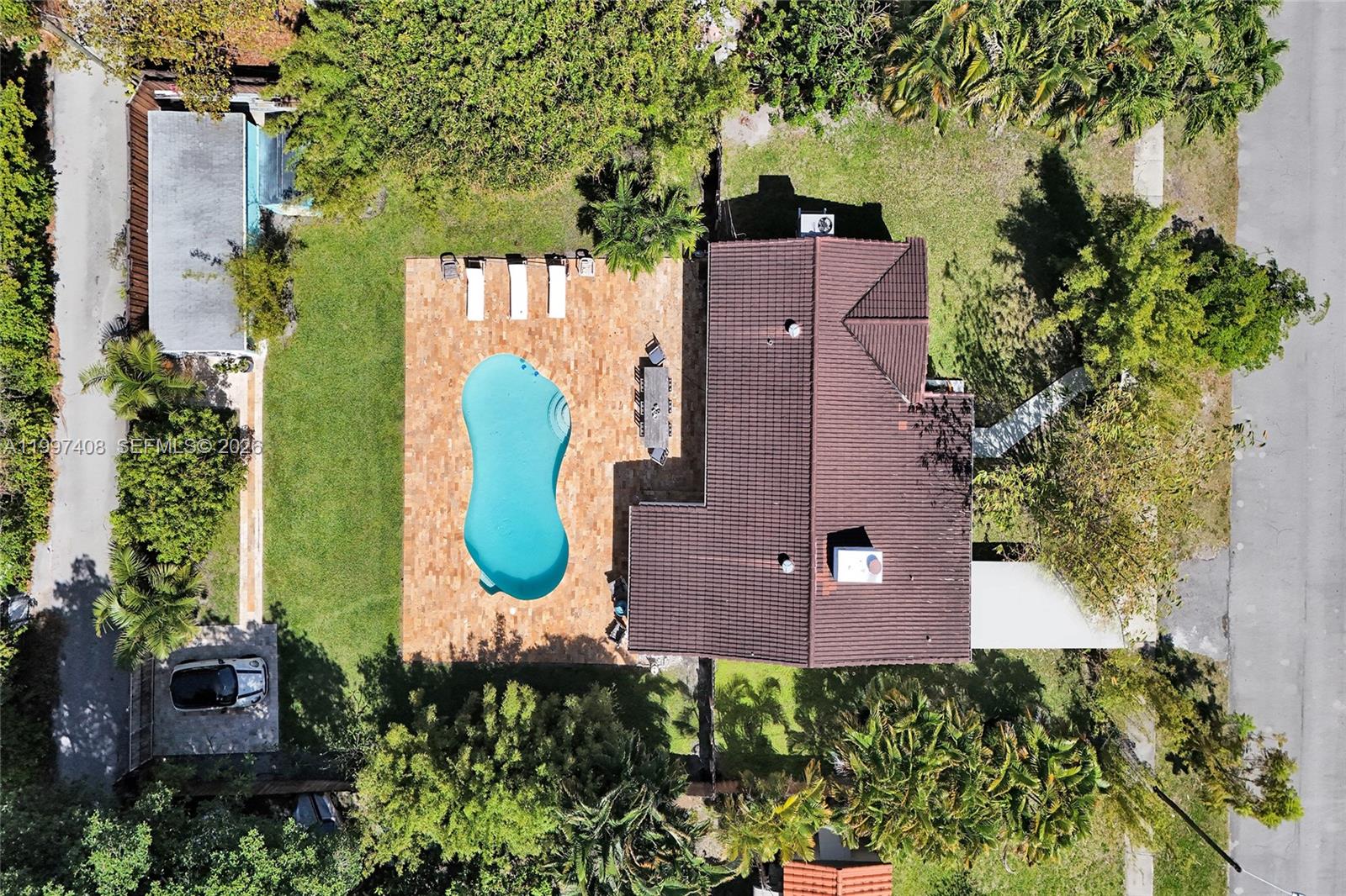 SUNSET TRAILS - Residential