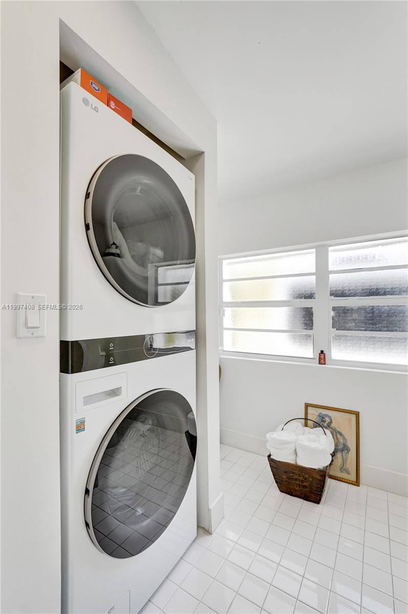 SUNSET TRAILS - Residential