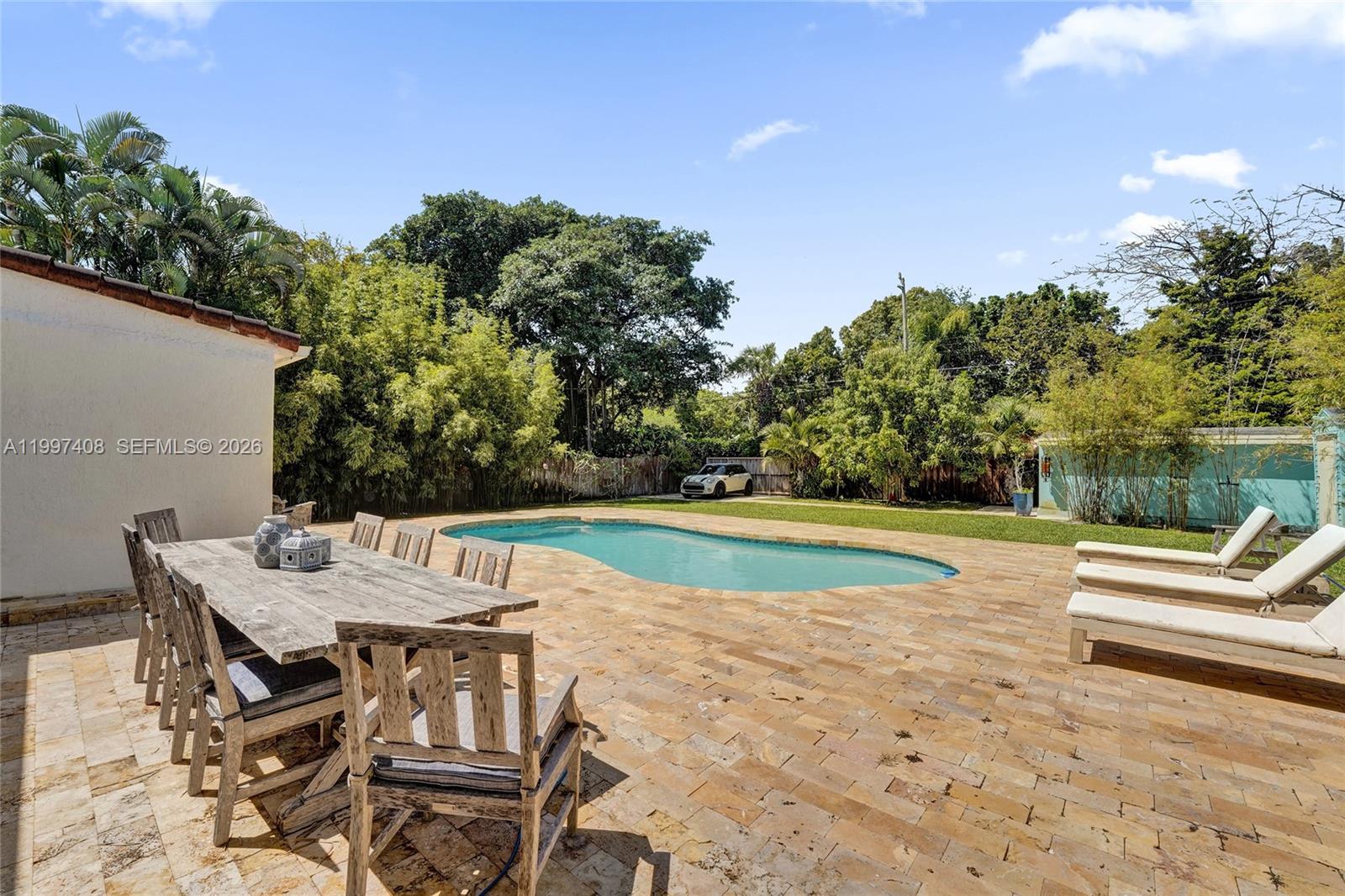 SUNSET TRAILS - Residential