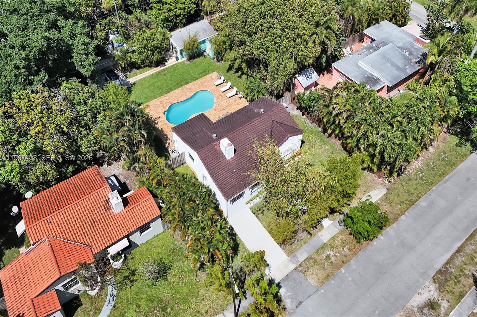 SUNSET TRAILS - Residential