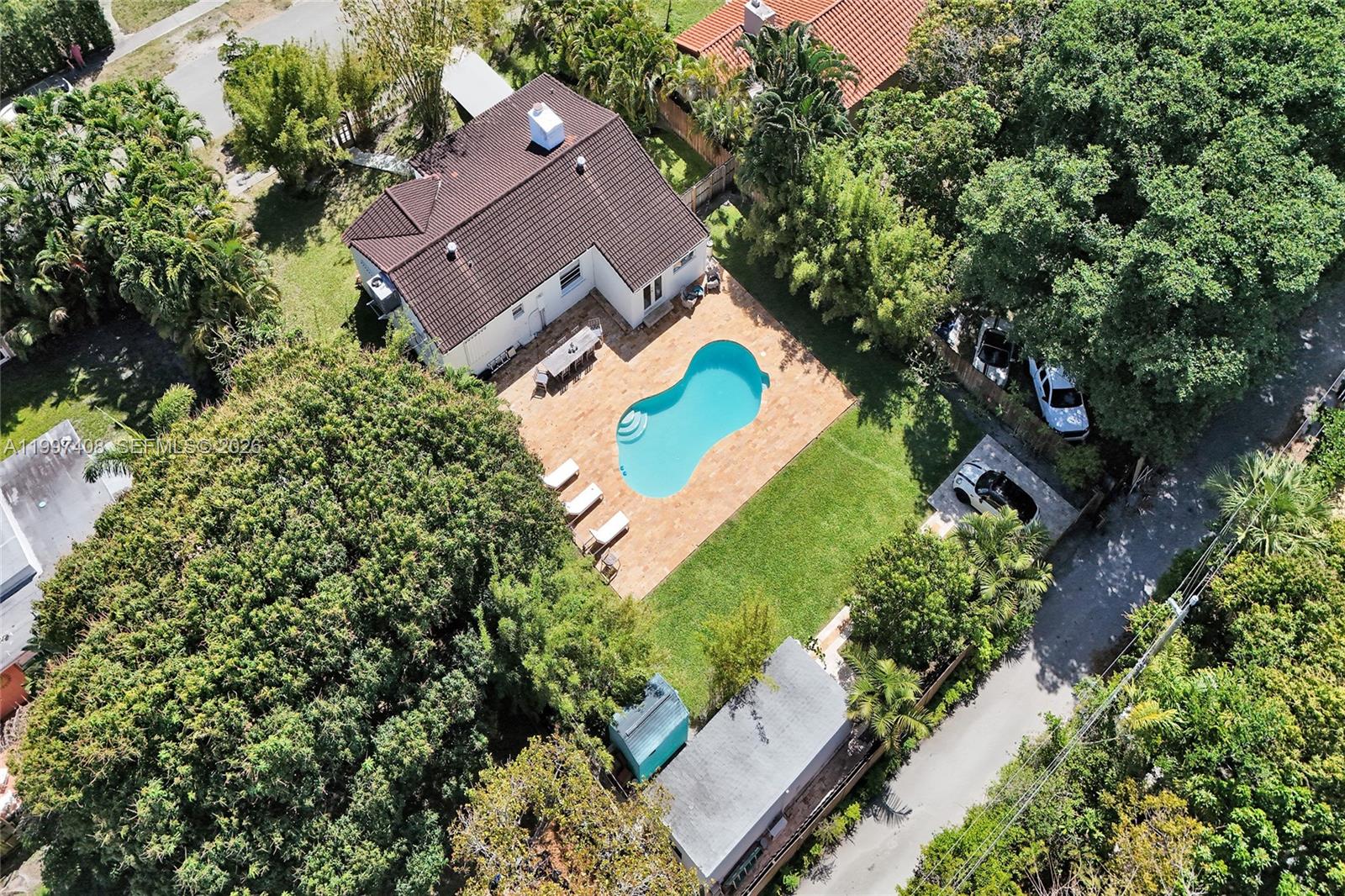 SUNSET TRAILS - Residential