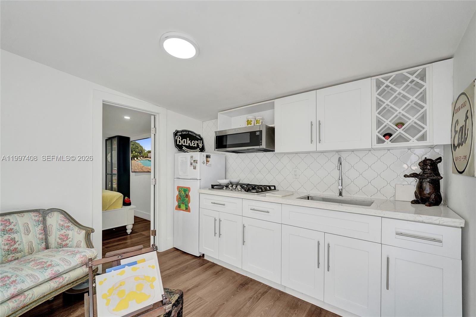 SUNSET TRAILS - Residential