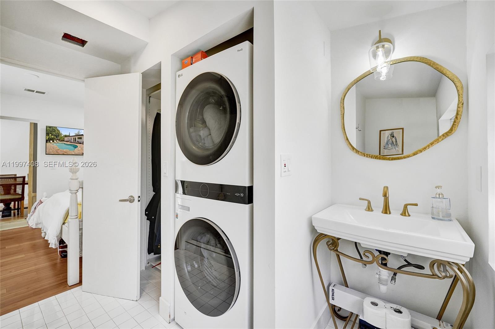 SUNSET TRAILS - Residential