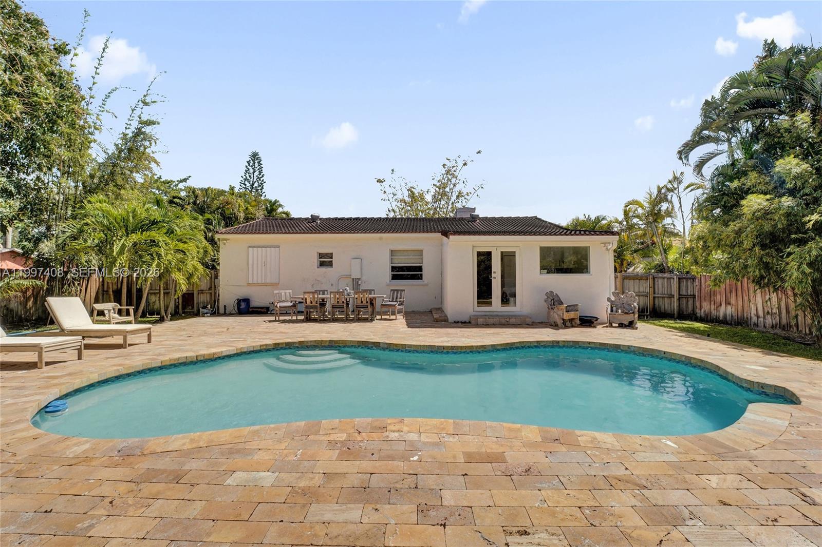 SUNSET TRAILS - Residential