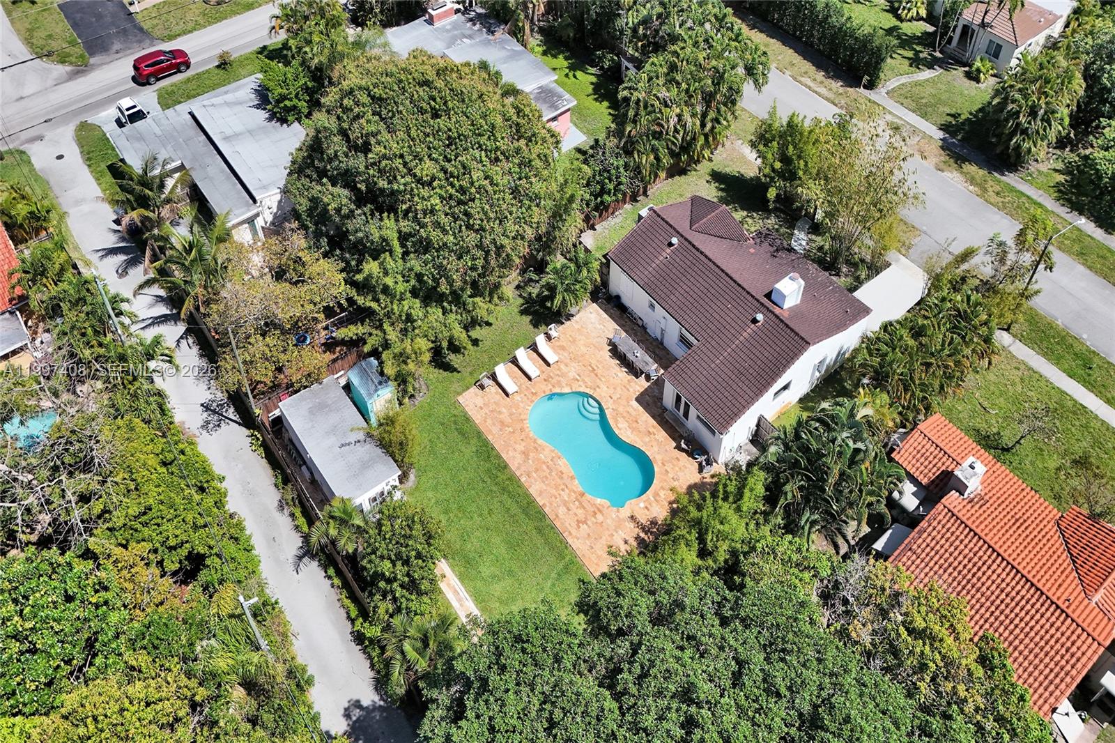 SUNSET TRAILS - Residential