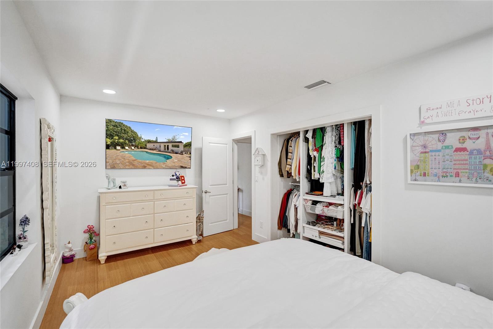 SUNSET TRAILS - Residential