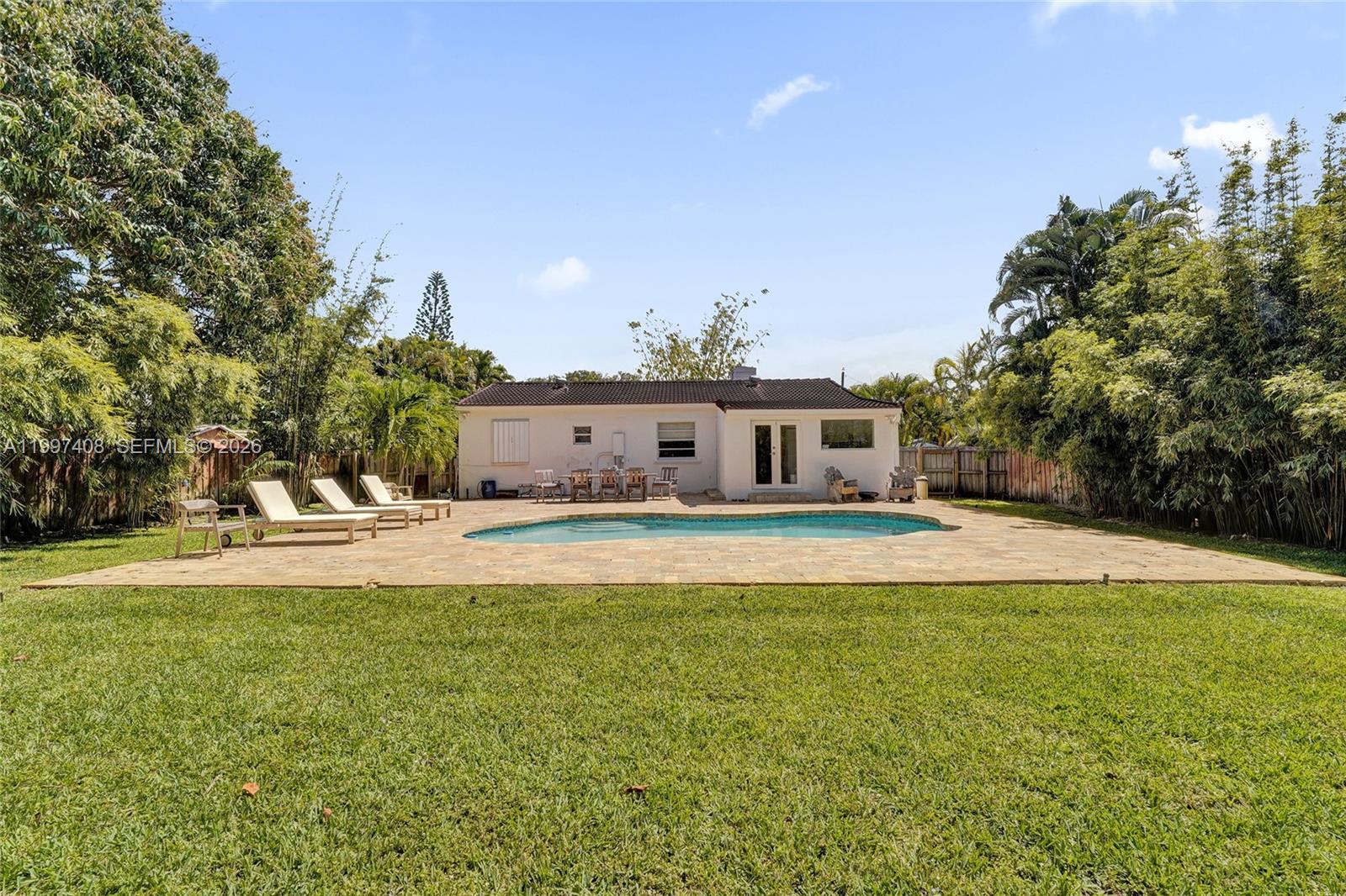 SUNSET TRAILS - Residential