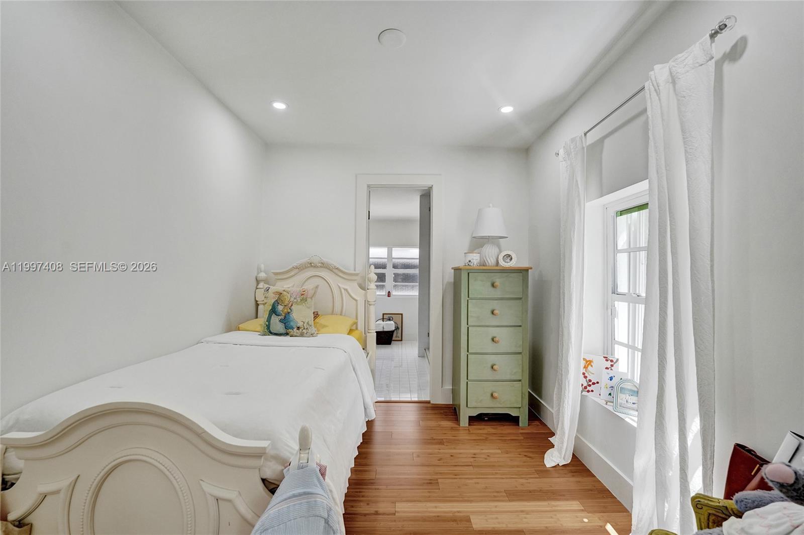 SUNSET TRAILS - Residential