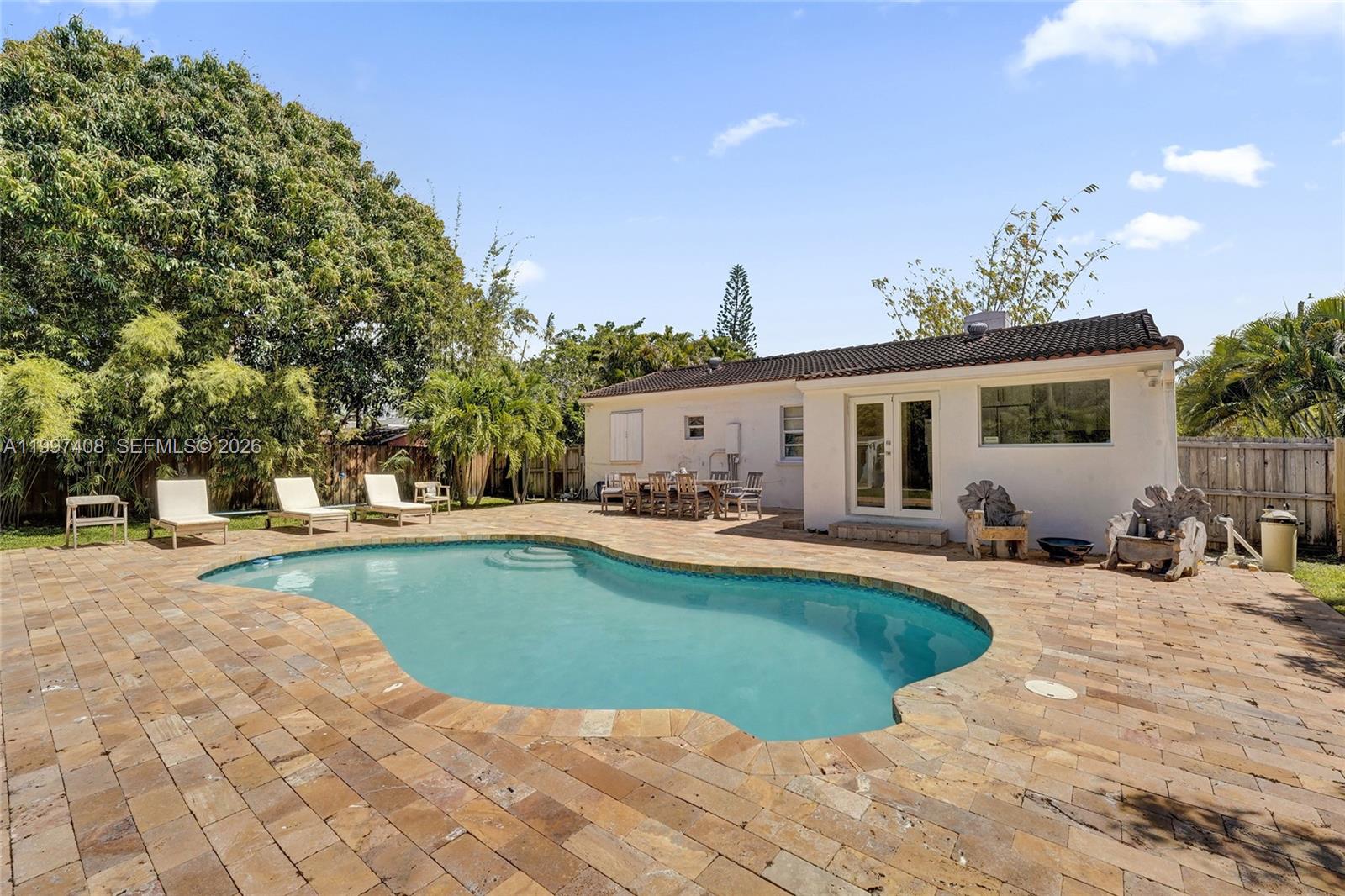 SUNSET TRAILS - Residential