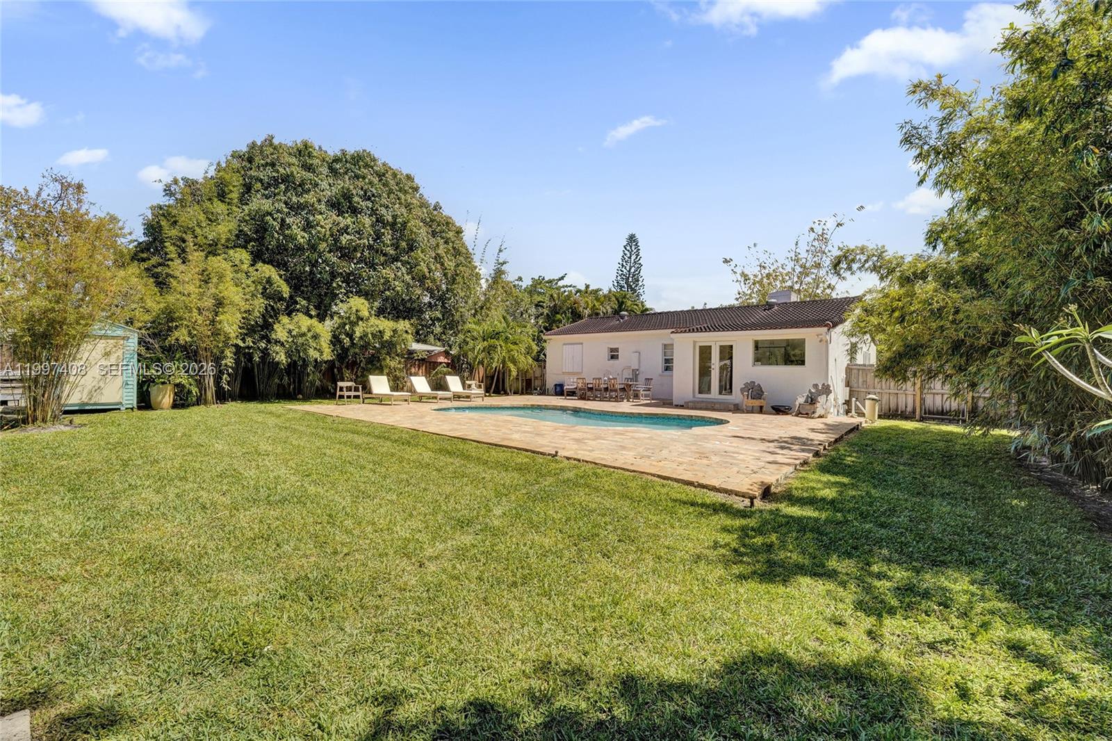 SUNSET TRAILS - Residential