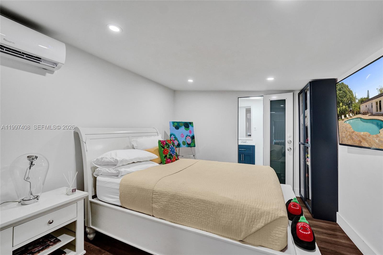 SUNSET TRAILS - Residential