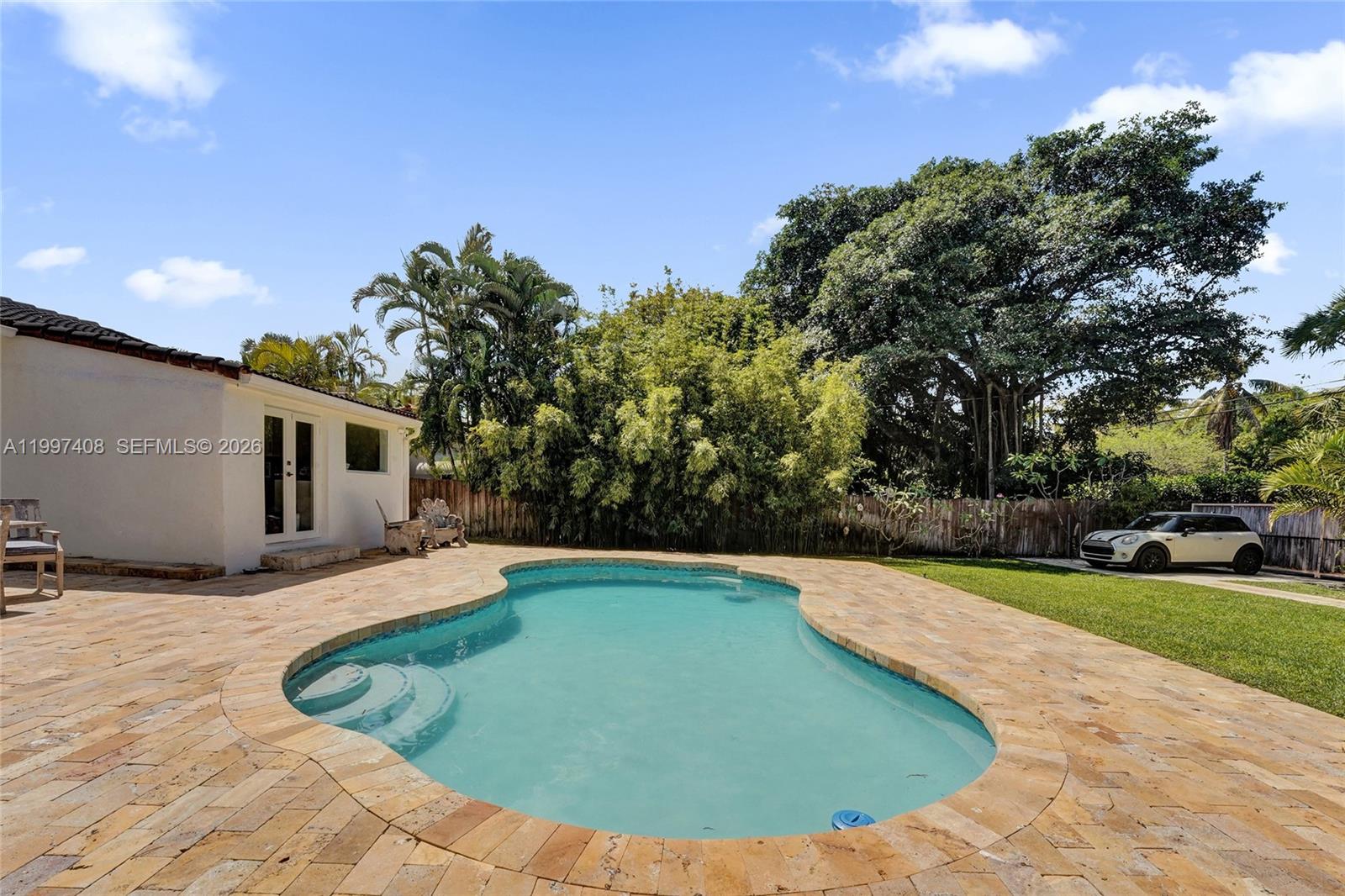 SUNSET TRAILS - Residential