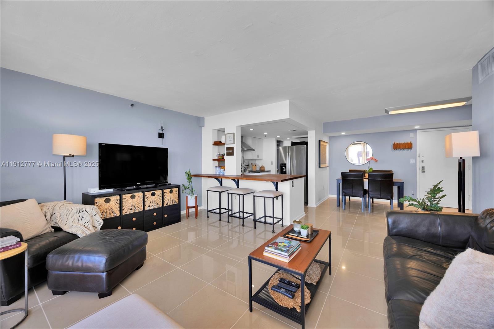 GABLES PARK TOWER CONDO - Residential