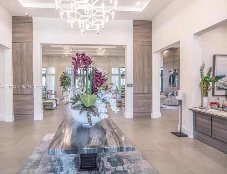 DOWNTOWN DORAL SOUTH PHAS - Residential