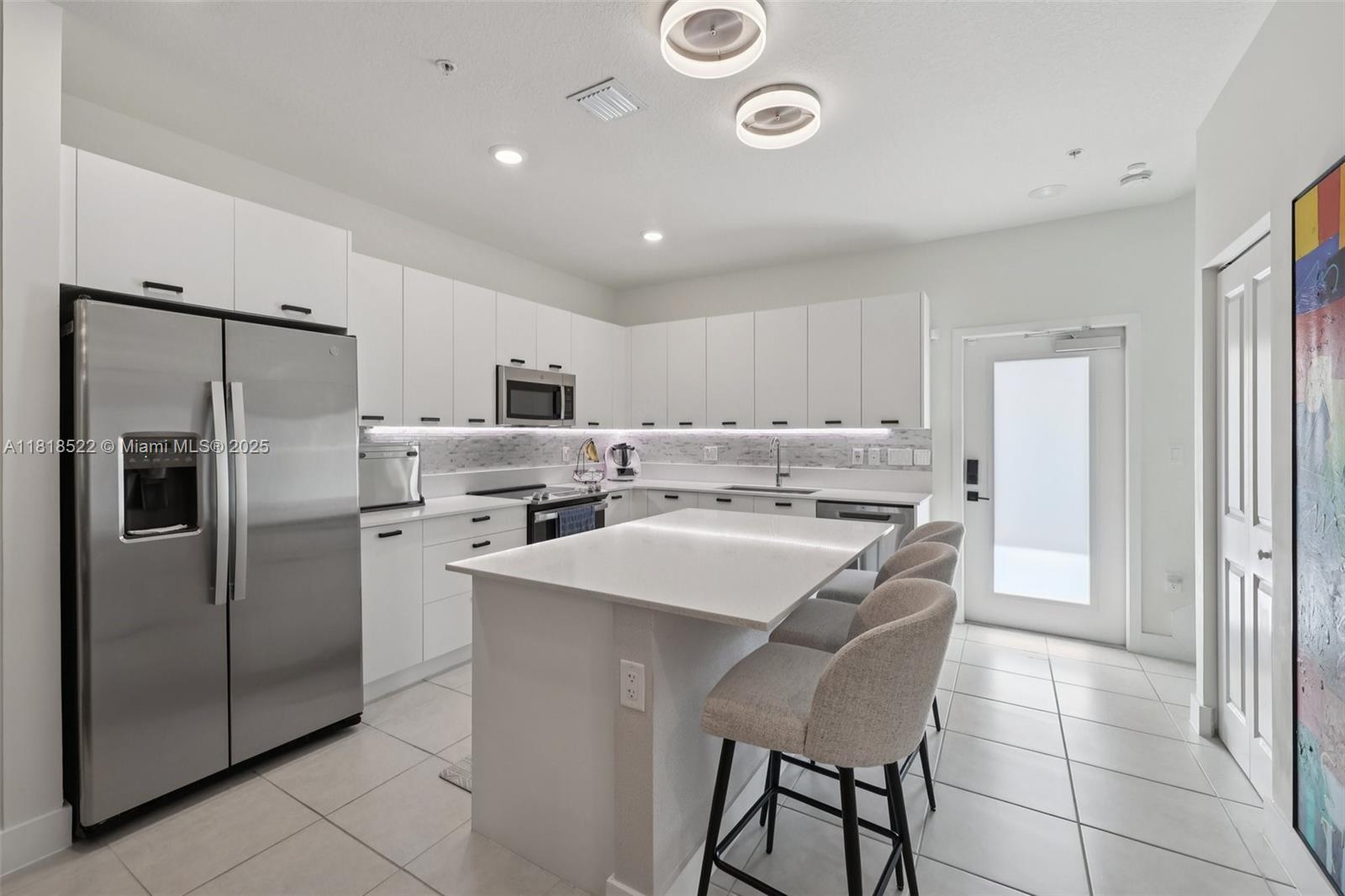 DOWNTOWN DORAL SOUTH PHAS - Residential