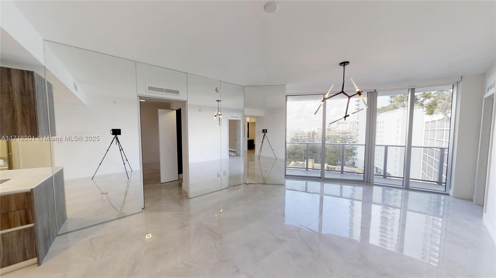 488 NE 18 st 801