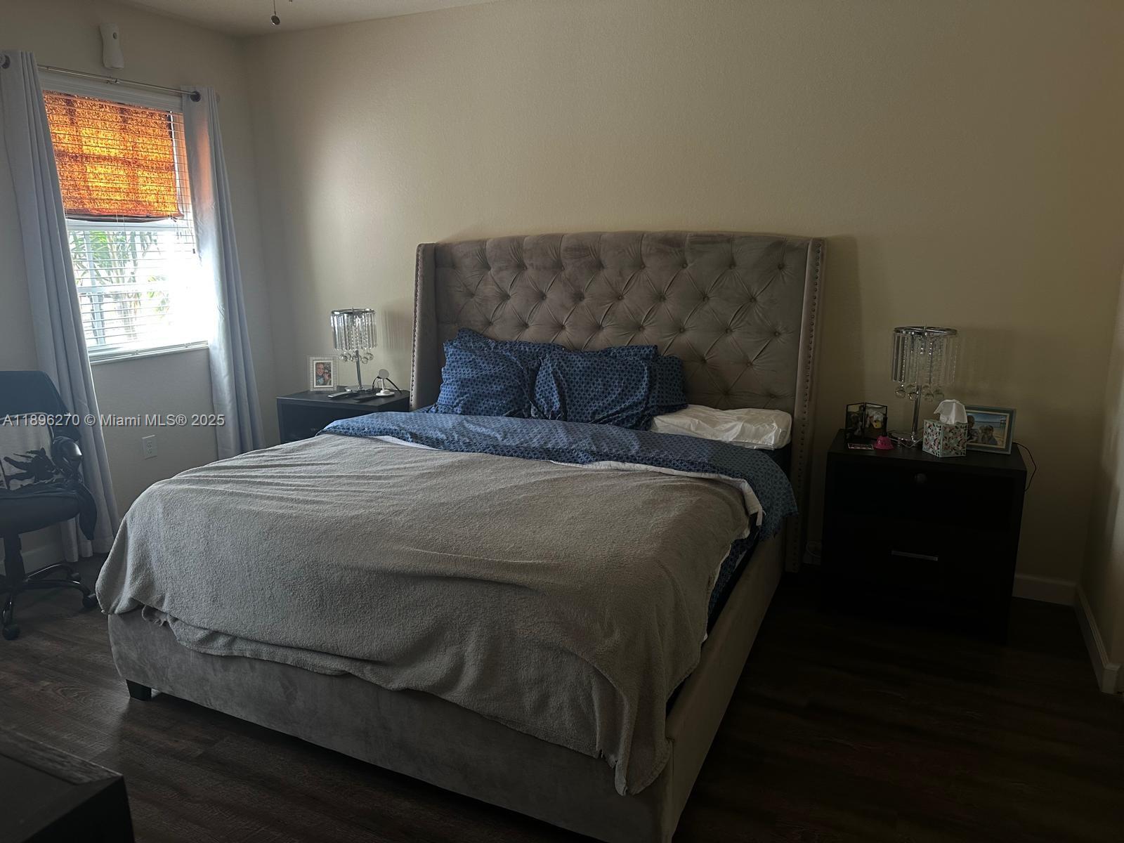 KENDALL COMMONS TOWNHOMES - Residential