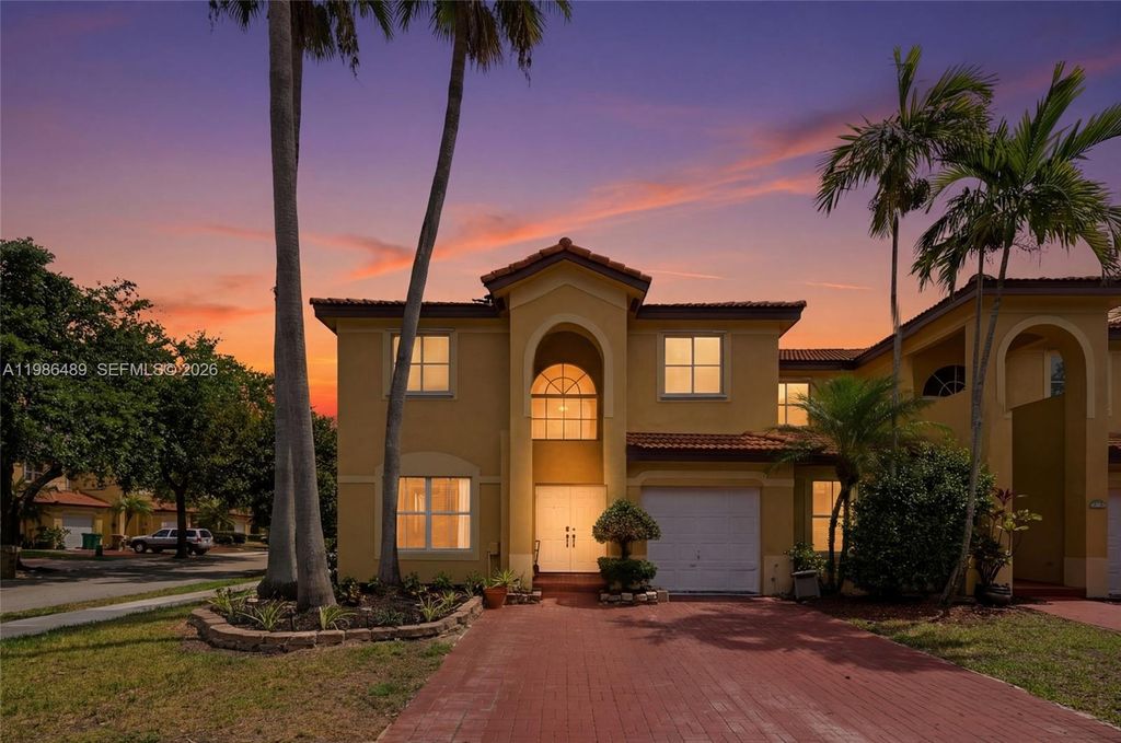 Photo of 192 W Forest Oak Cir, Davie, FL 33325 (MLS # A11986489)