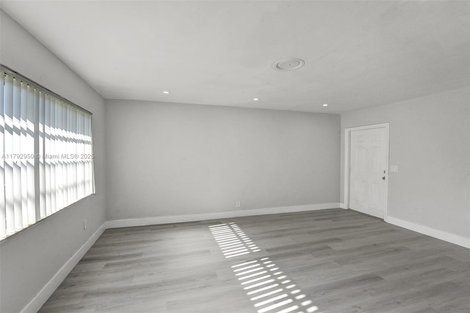 HOLLYWOOD BEACH HEIGHTS S - Residential Income