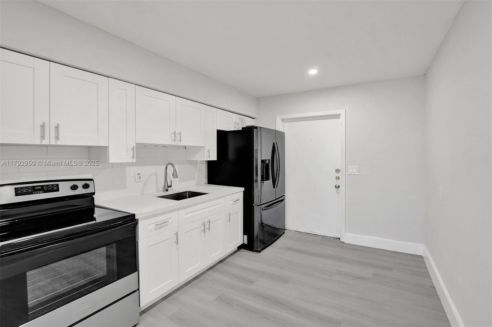 HOLLYWOOD BEACH HEIGHTS S - Residential Income