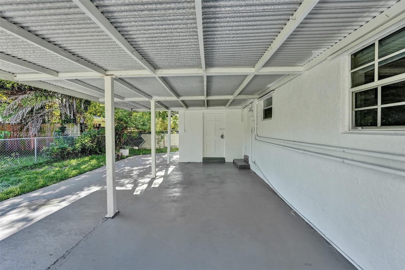 HOLLYWOOD BEACH HEIGHTS S - Residential Income