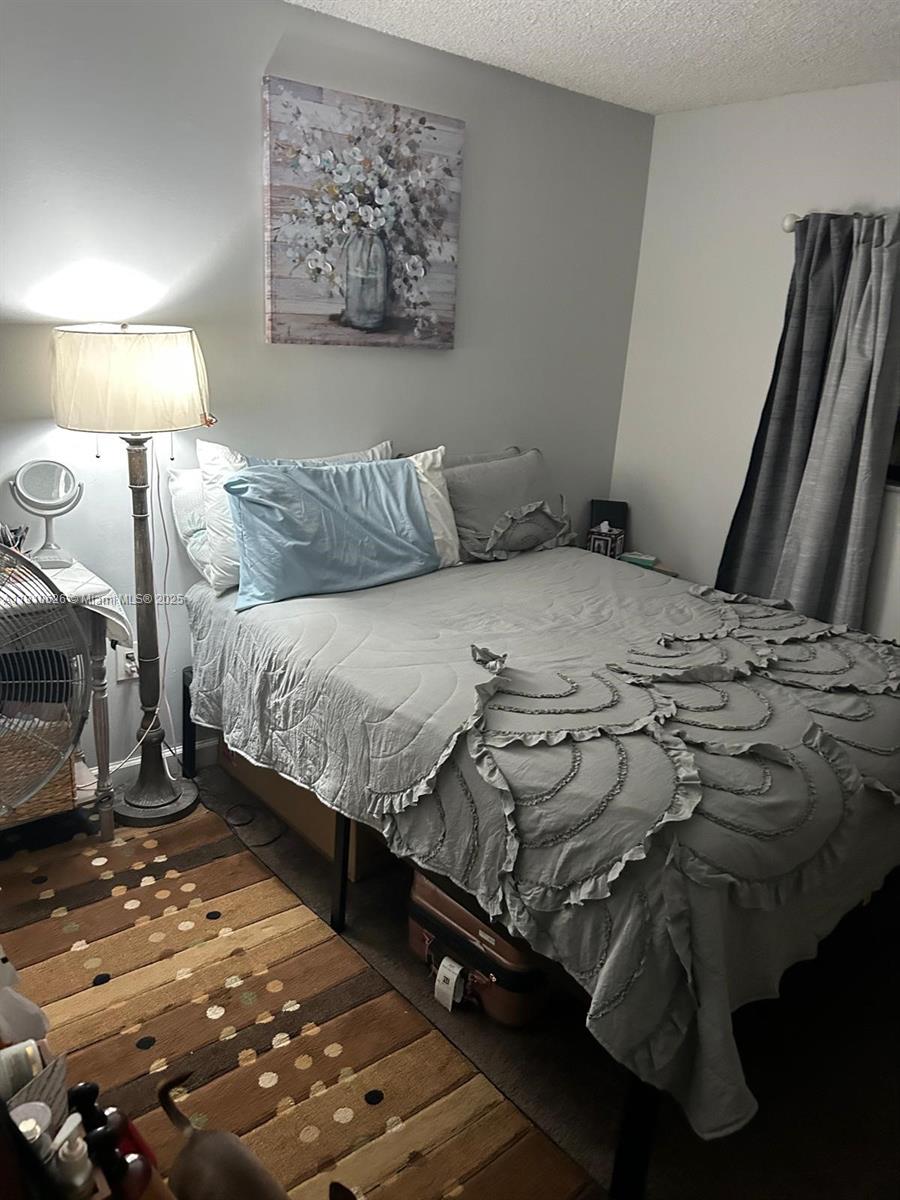 PALMS OF PEMBROKE CONDO - Residential Lease