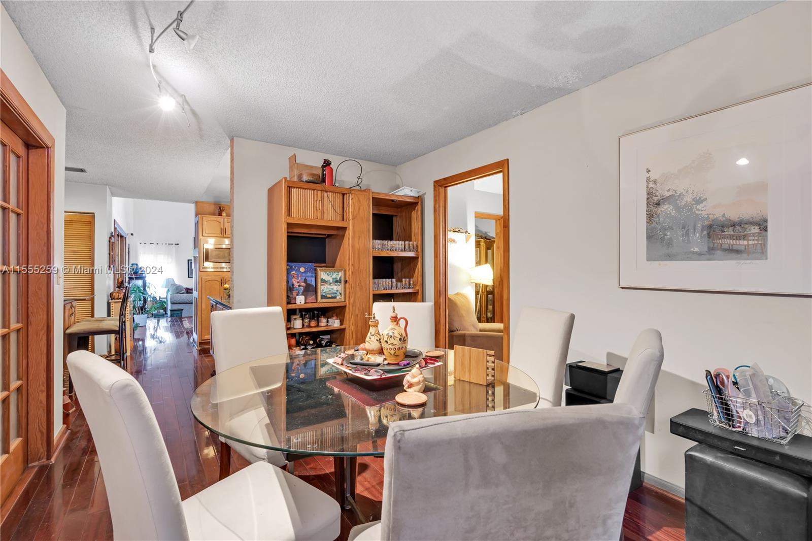 NORTH LINKS COUNTRY CLUB - Residential