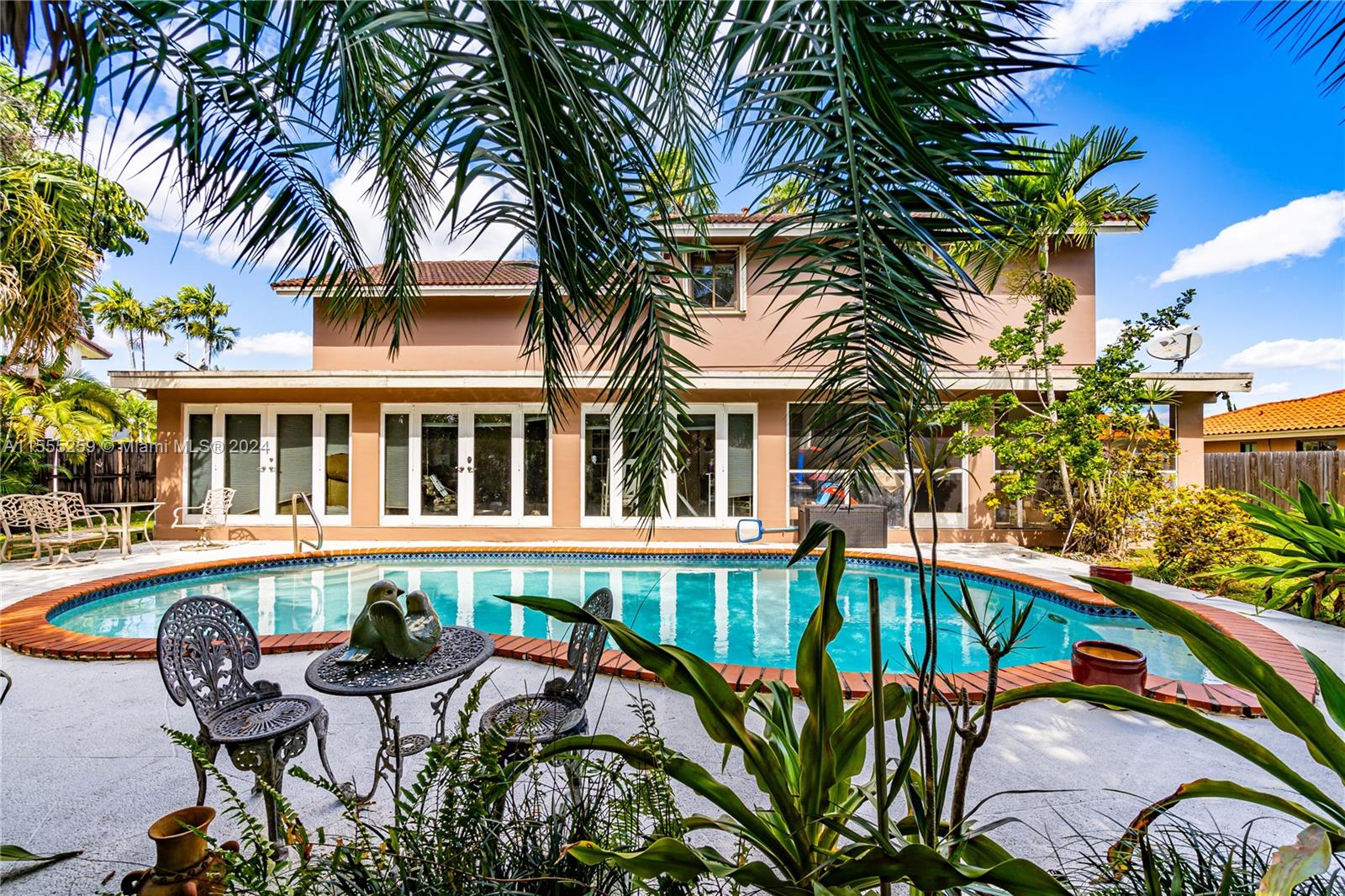 NORTH LINKS COUNTRY CLUB - Residential