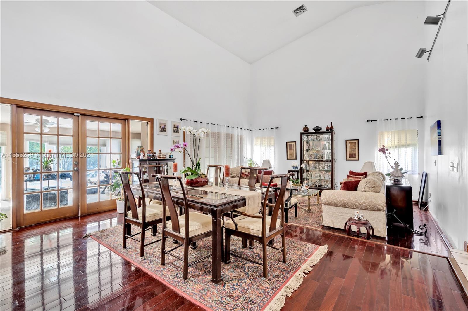NORTH LINKS COUNTRY CLUB - Residential