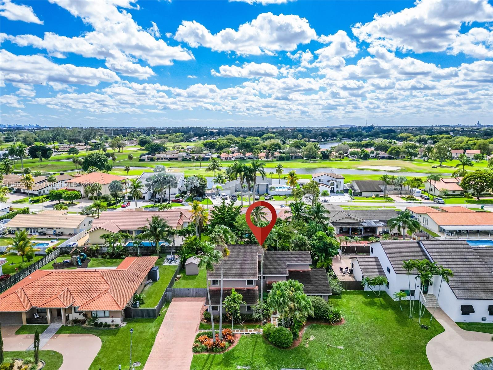 NORTH LINKS COUNTRY CLUB - Residential