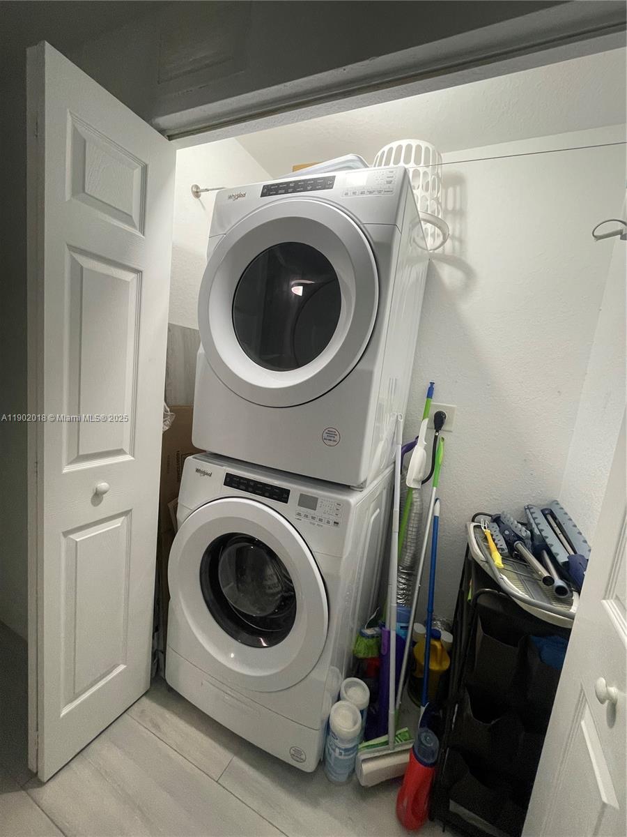 ST MORTIZ AT DORAL CONDO - Residential Lease