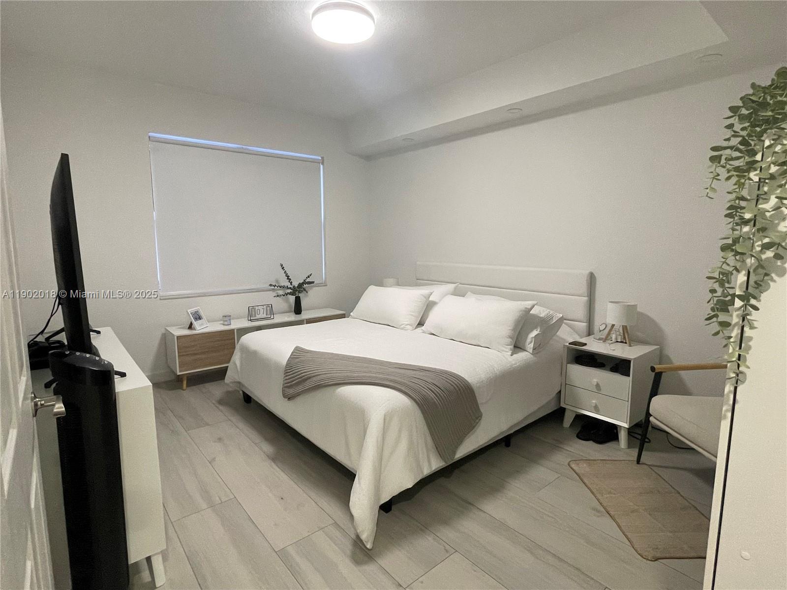 ST MORTIZ AT DORAL CONDO - Residential Lease