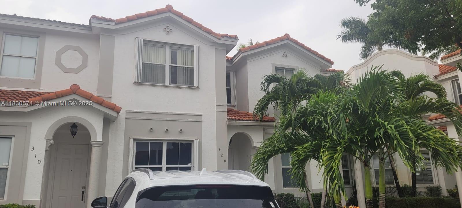 Charming Townhouse in Costa Linda Community! 4 spacious bedrooms, 3 bathrooms, in-unit washer and dryer, private patio, one bedroom on the first floor, family-oriented neighborhood, ready to move in!