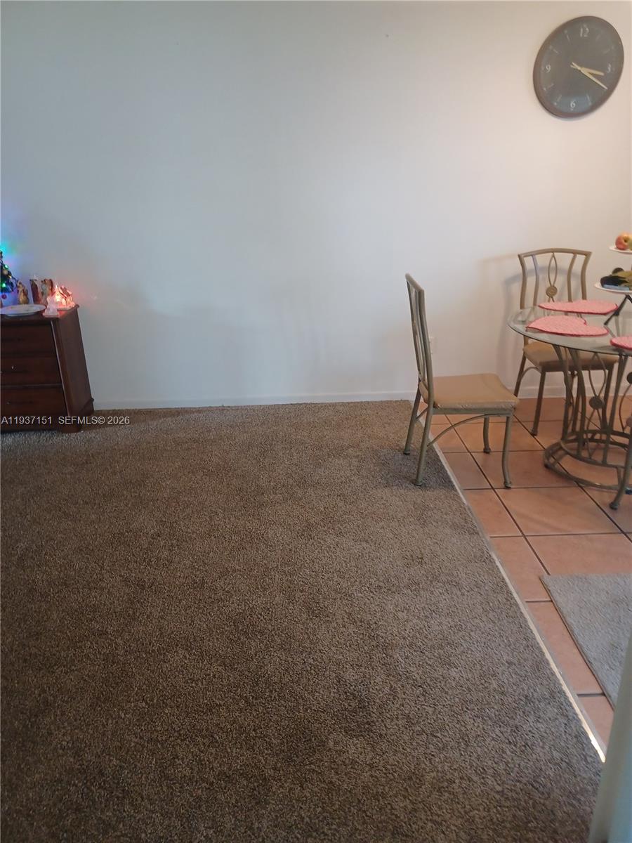 LAKESHORE CONDO 4 - Residential