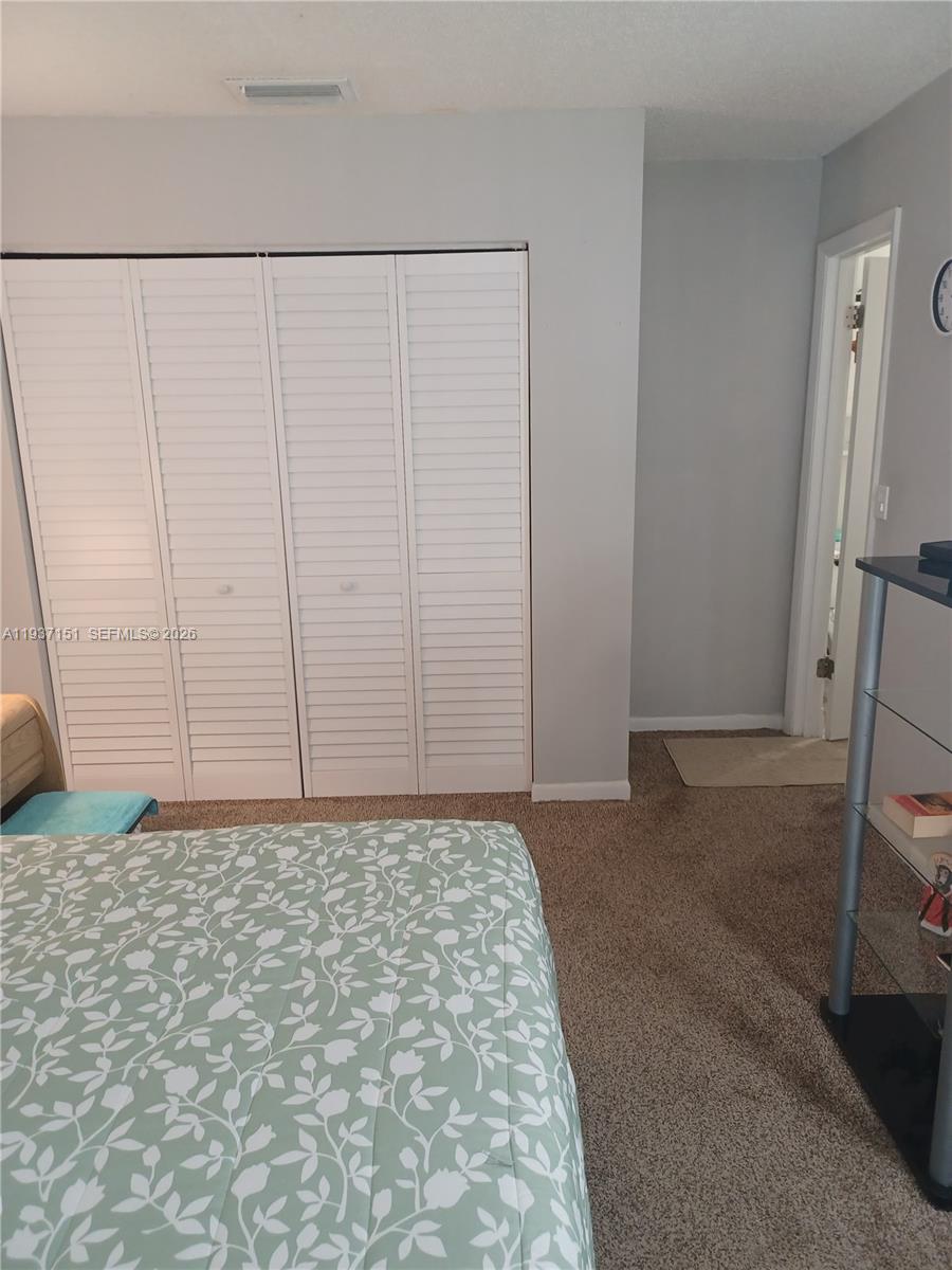 LAKESHORE CONDO 4 - Residential