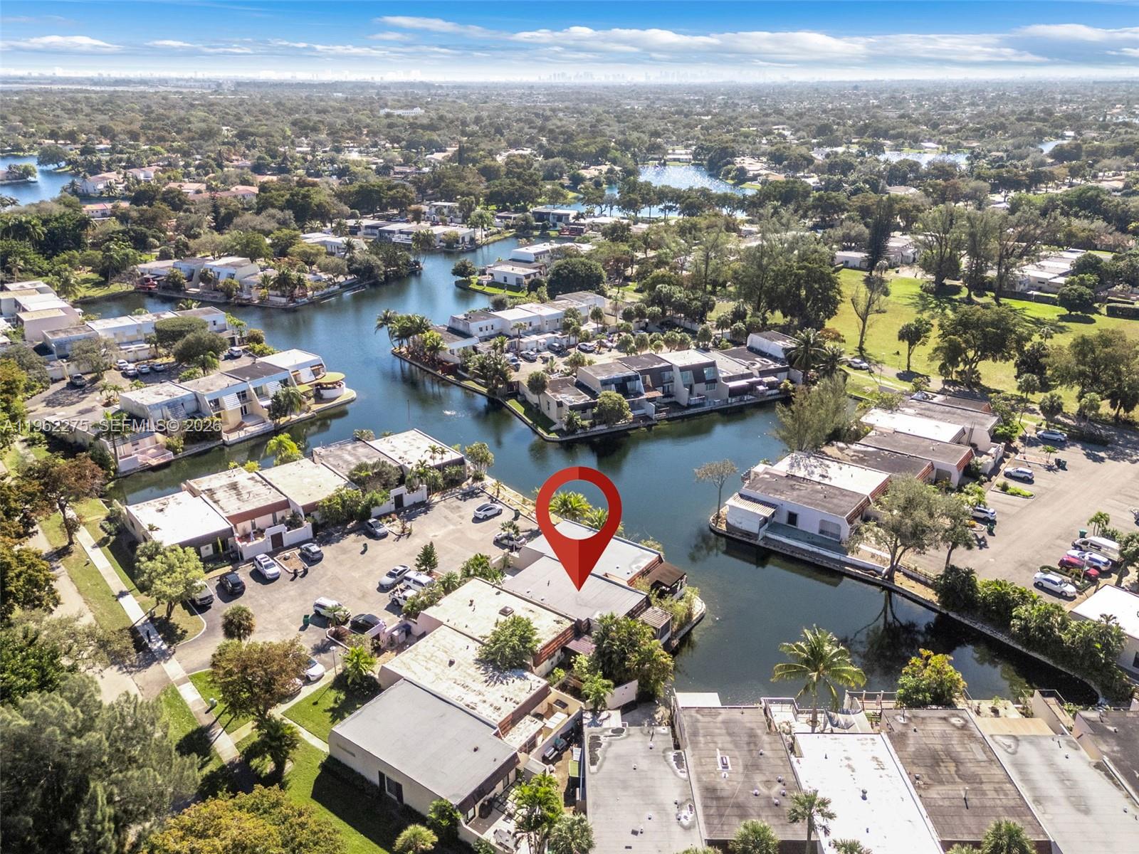 MIAMI LAKES GOLF COURSE V - Residential