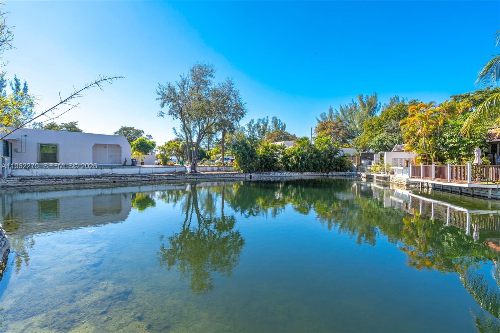 MIAMI LAKES GOLF COURSE V - Residential