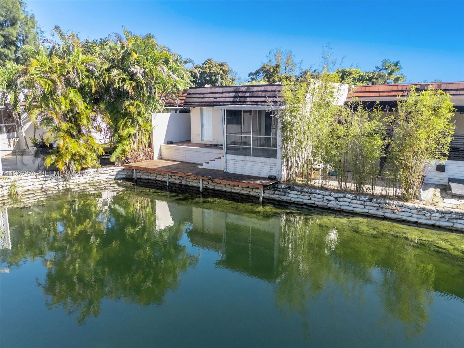 MIAMI LAKES GOLF COURSE V - Residential