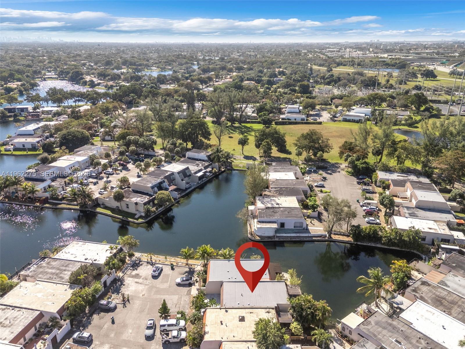 MIAMI LAKES GOLF COURSE V - Residential