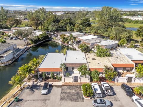 7412 Big Cypress Dr Miami Lakes FL 33014