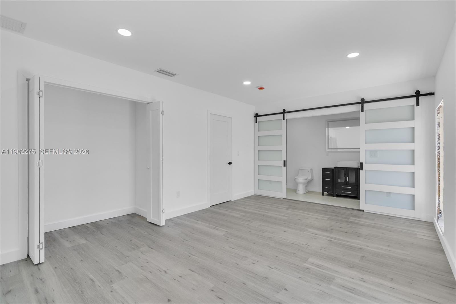 MIAMI LAKES GOLF COURSE V - Residential