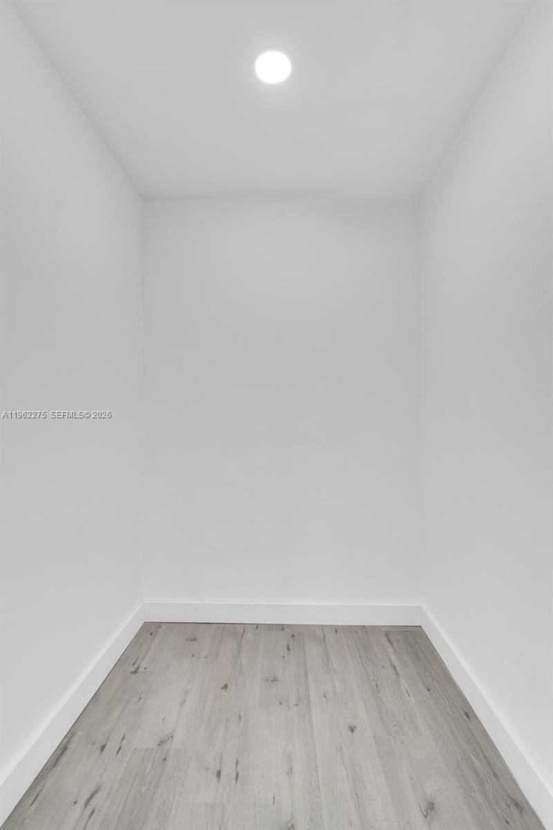 MIAMI LAKES GOLF COURSE V - Residential