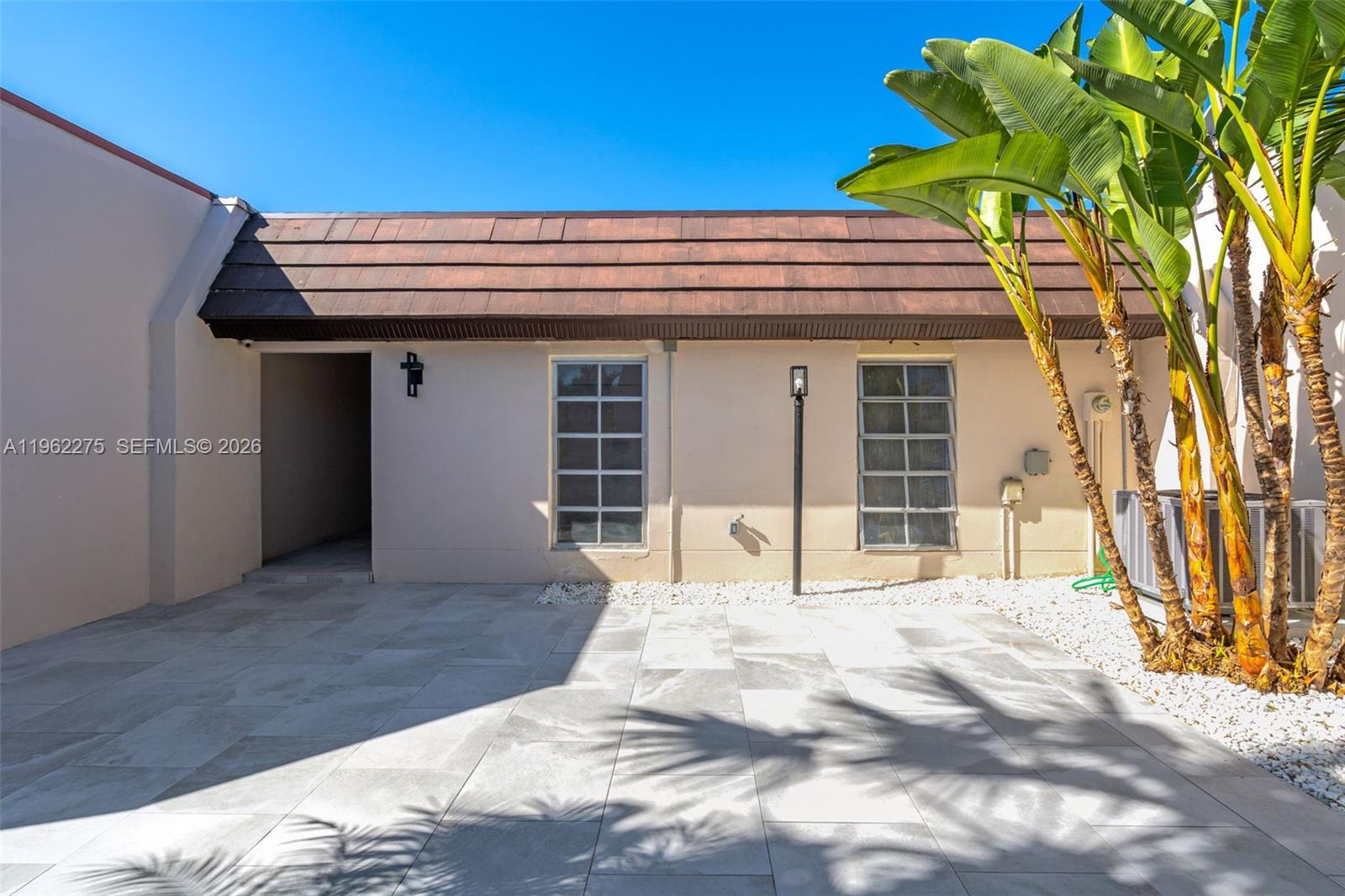 MIAMI LAKES GOLF COURSE V - Residential